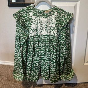 Musings/sisters blouse